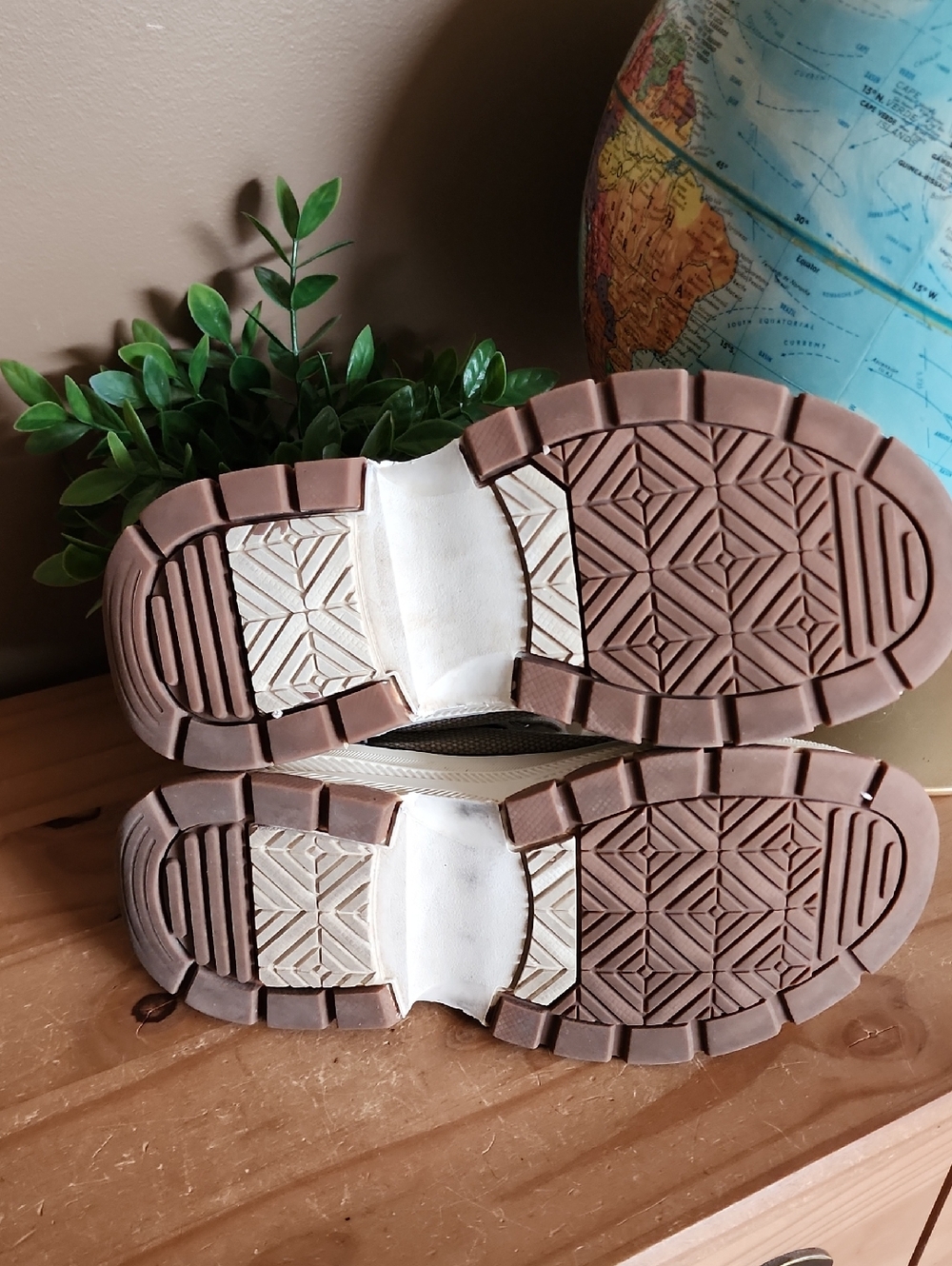 Wishbone Carly Sneaker Size 8,5 - Picture 13 of 15